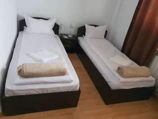 Отель Lotca Fermecată Cazasu Двухместный номер с 1 кроватью или 2 отдельными кроватями-3